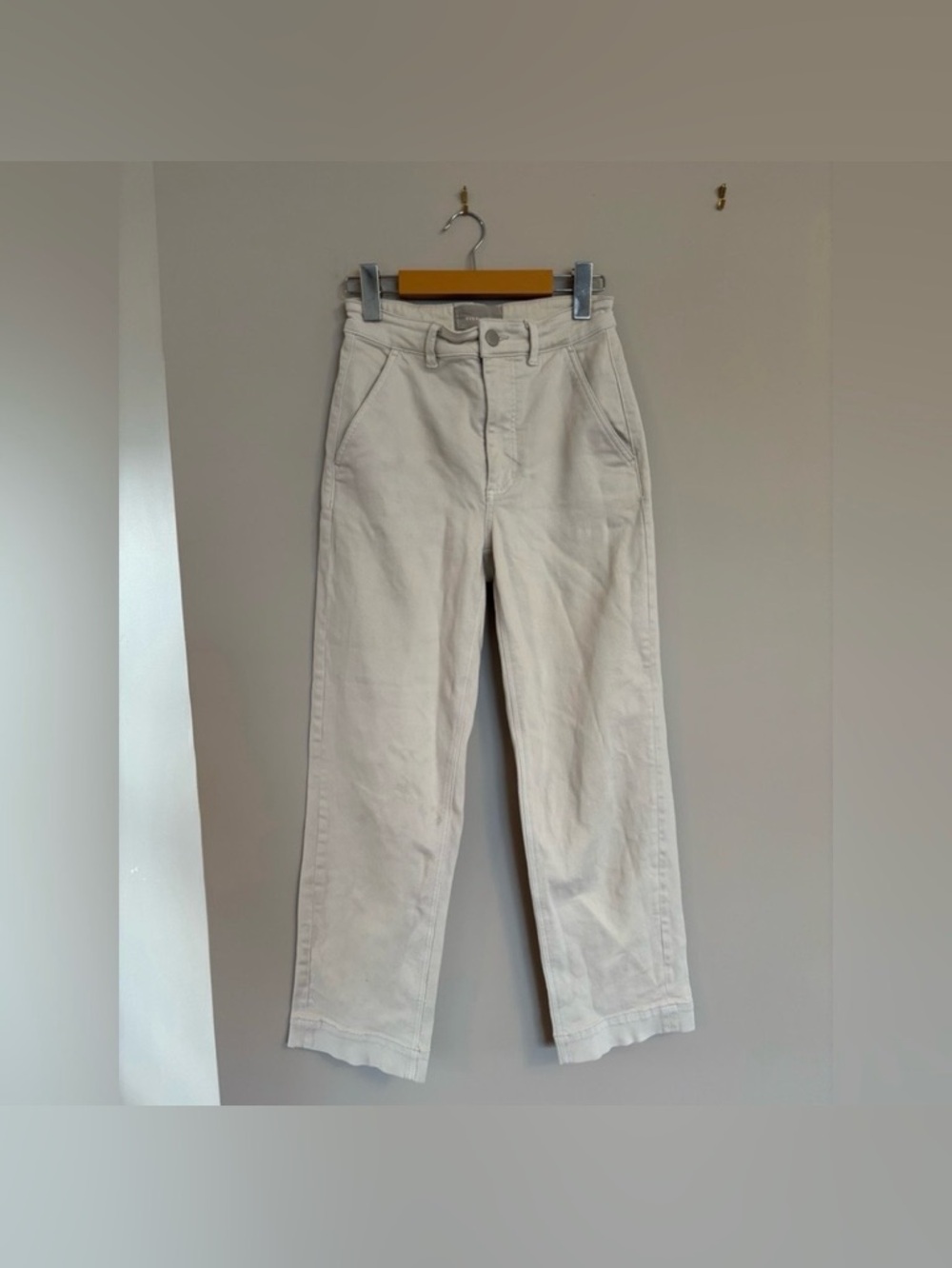 Everlane Cropped Straight Size 2 in Stone